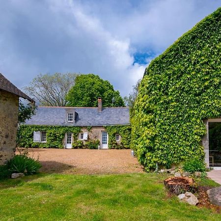 Les Maudines Villa Bauge-en-Anjou Exterior photo