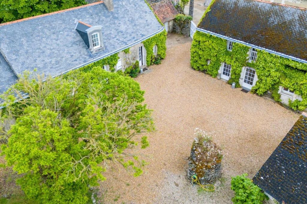 Les Maudines Villa Bauge-en-Anjou Exterior photo