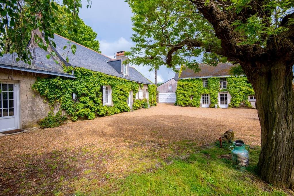 Les Maudines Villa Bauge-en-Anjou Exterior photo