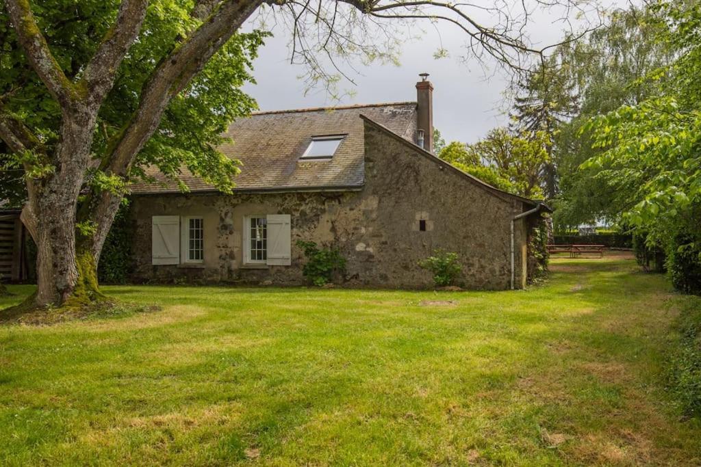 Les Maudines Villa Bauge-en-Anjou Exterior photo